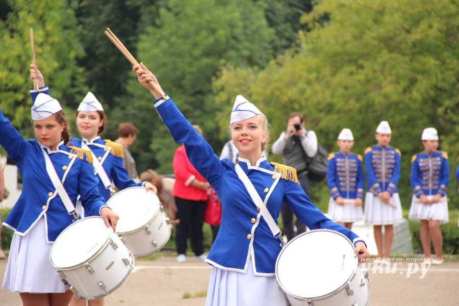 В Великих Луках проходит ​Международный фестиваль-конкурс среди мажореток и барабанщиц (ФОТО)
