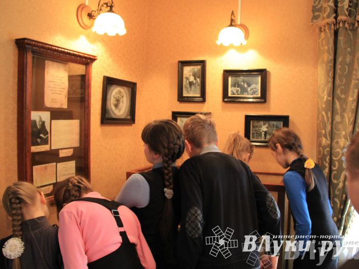 В Великих Луках почтили память академика Виноградова