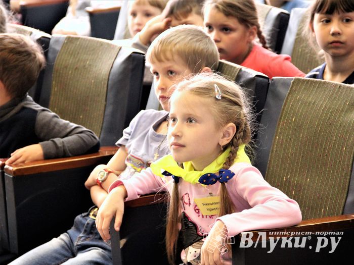 В школе №12 состоялась презентация мультфильма «Как Луки стали Великими» (ФОТО)