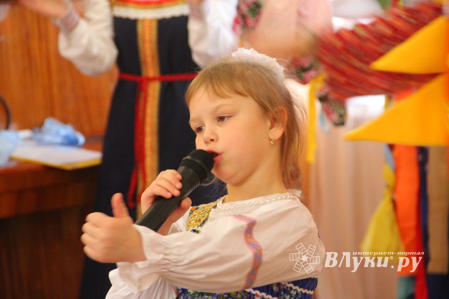 В детских садах Великих Лук отмечают Масленицу (ФОТО)