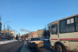 В Великих Луках автобус врезался в легковушку (ФОТО)