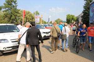 ​В Великих Луках в День Города прошла «Автовыставка 2018 - ЛЕТО» (ФОТО)