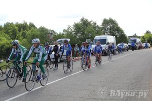 ВЛуки.ру: Состоялся Чемпионат и Первенство России среди девушек по велоспорту в парной гонке.