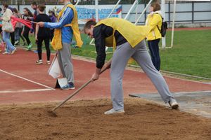 В Великих Луках проходят соревнования «Шиповка юных» (ФОТО)