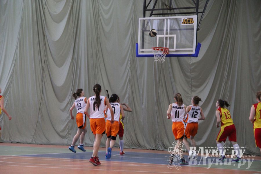 Команды ВЛГАФК стали лучшими на Чемпионате города по баскетболу (фото)
