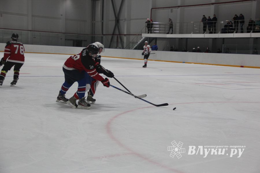 Уверенная победа «Экспресса» на ледовой арене (ФОТО)