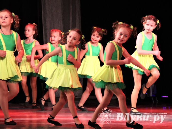 В ГДК им. Ленина прошёл концерт ко Дню матери (ФОТО)