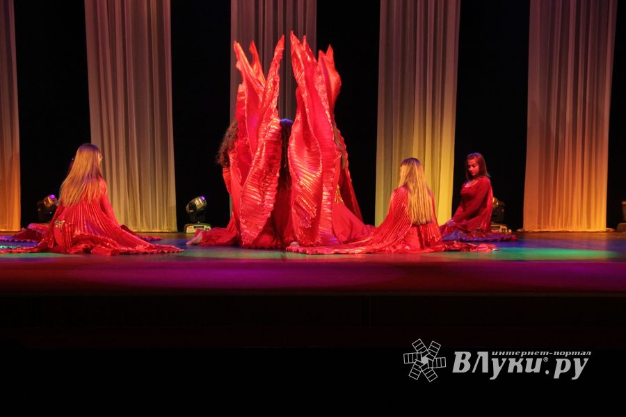 В Великих Луках прошел концерт, посвященный дню освобождения города (фото)