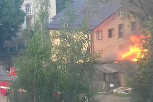 В районе Карцево горит сарай (ФОТО)