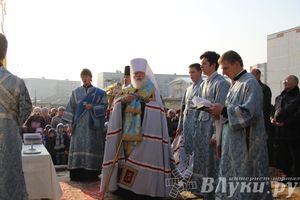 У храма святителя Тихона теперь есть освященные кресты