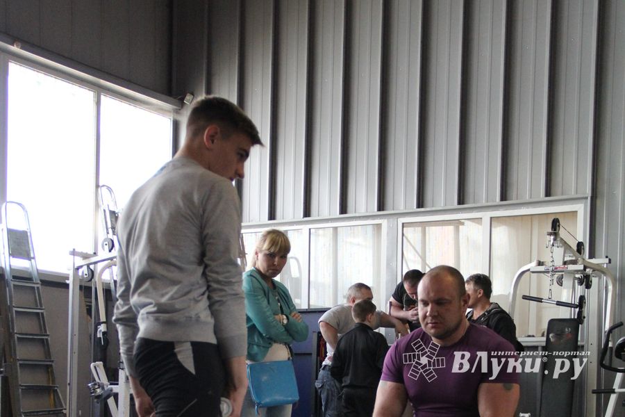 В Великих Луках прошел Чемпионат города по Русскому жиму и армлифтингу (фото)