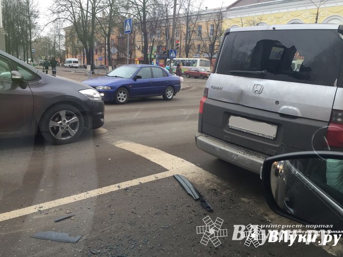 Фотофакт: ДТП на перекрестке Некрасова-Ленина
