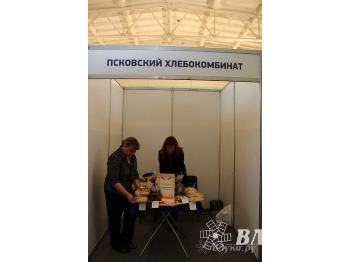 В Пскове проходит 22-ая универсальная выставка (фото)