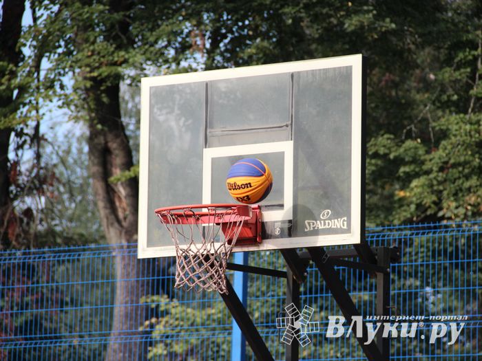 В Великих Луках прошли региональные соревнования «Оранжевый мяч» (ФОТО)