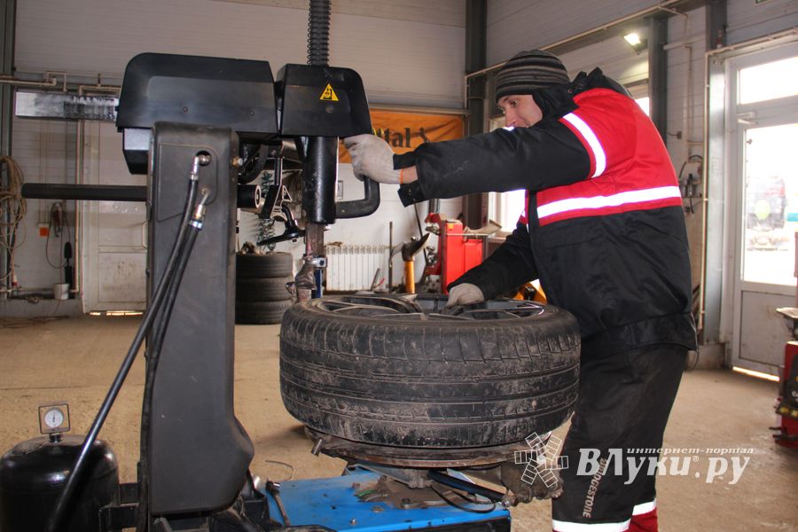 Подарок к Дню автомобилиста в шинном центре «Truck Point» (ФОТО)