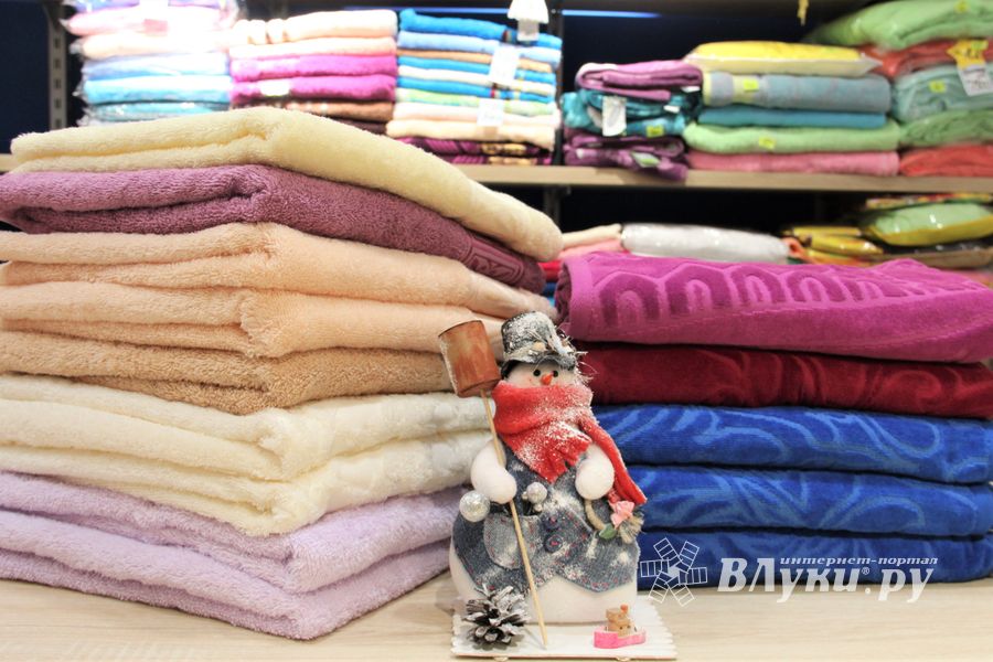 Великолучанам предлагают новогодние подарки из разряда «ТОП»