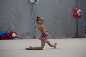 ​В Великих Луках прошли соревнования по художественной гимнастике (ФОТО)