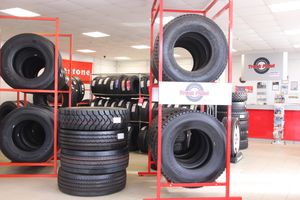 Подарок к Дню автомобилиста в шинном центре «Truck Point» (ФОТО)