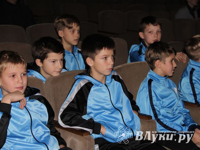 В Великих Луках наградили лучших спортсменов