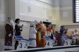 В Великолукском Айсберге прошли соревнования по плаванию на призы Деда Мороза (ФОТО)