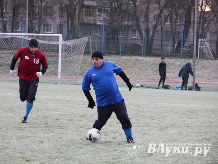 Боевая ничья в памятном футбольном матче (ФОТО)