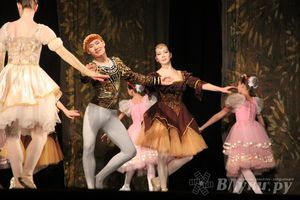 Московский театр «Корона Русского Балета» представил великолучанам балет «Лебединое озеро»