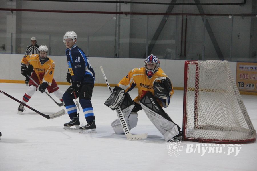 В великолукском «Айсберге» прошли матчи Чемпионата Псковской области по хоккею (ФОТО)