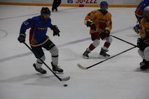 Великолукские хоккейные клубы провели матч в рамках чемпионата города (ФОТО)