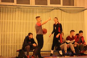 Великолукские баскетболистки борются за Кубок города (ФОТО)