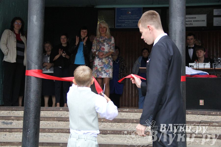 Школы города отметили 1 сентября (фото)
