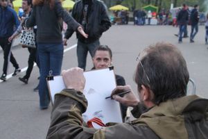 ​Праздничным концертом и салютом завершились празднования Дня Победы в Великих Луках (фото)