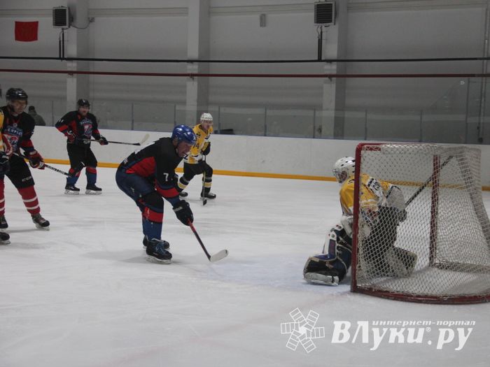 Великолукский «Экспресс» одержал победу в игре с псковскими «Медведями» (ФОТО)