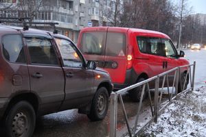 В Великих Луках по проспекту Гагарина произошло ДТП (фото)