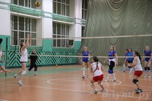 Женская команда «Спартак» стала обладателем Кубка города по волейболу (фото)