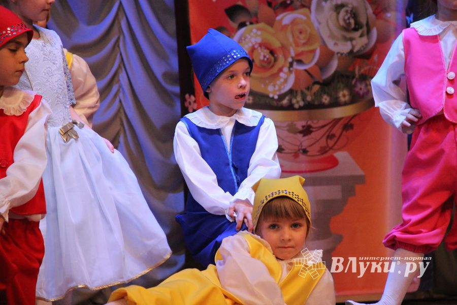 В Великих Луках прошёл «Танцевальный круговорот» для самых юных танцоров (ФОТО)