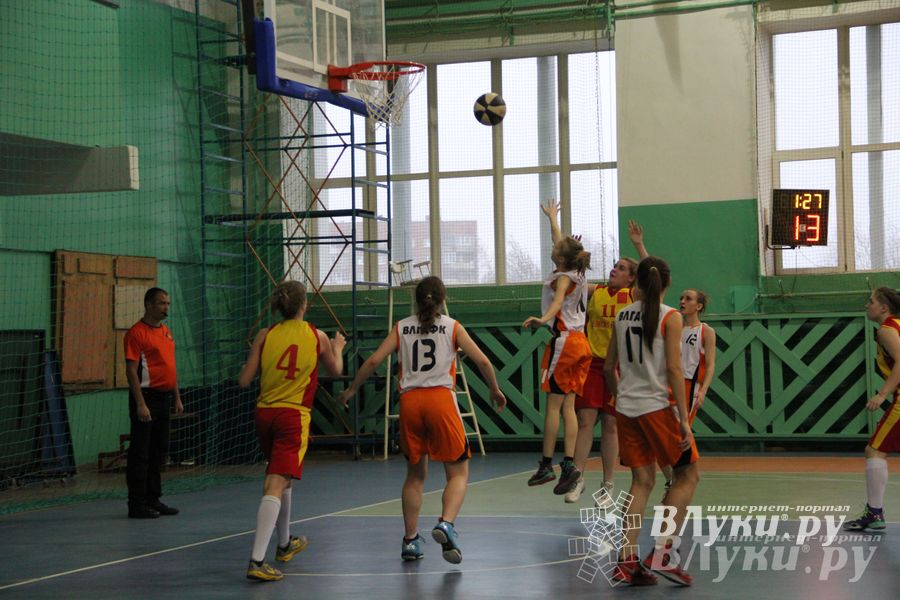 Команды ВЛГАФК стали лучшими на Чемпионате города по баскетболу (фото)