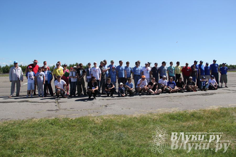 В Великих Луках прошел Фестиваль авиамодельного спорта (фото)