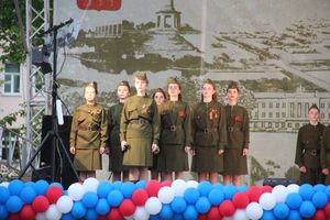 В Великих Луках прогремел праздничный салют в честь Дня Победы (ФОТО)