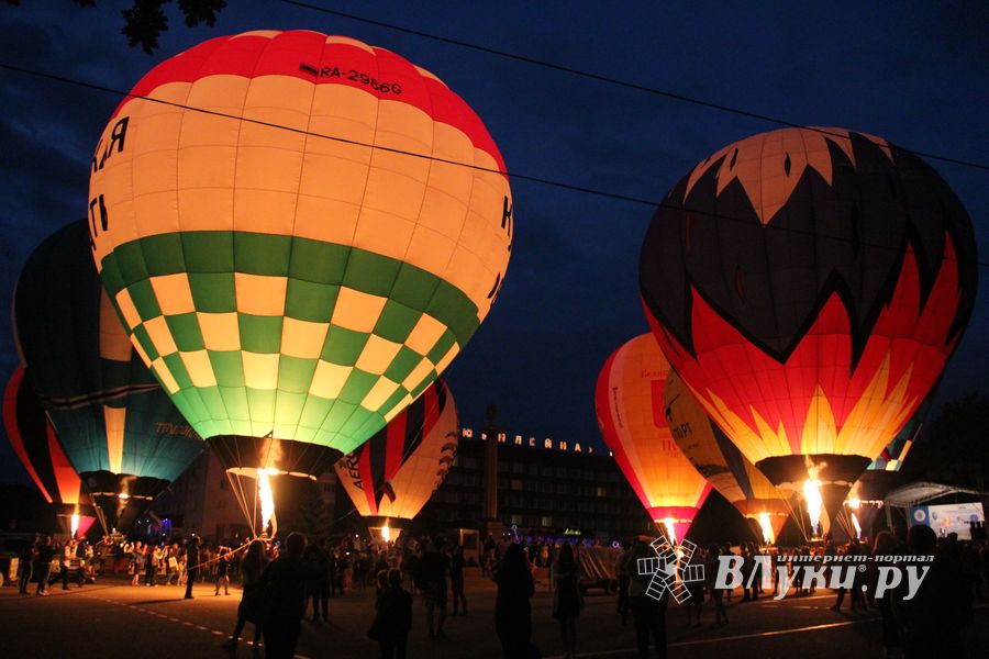 Ночным свечением аэростатов завершилась 24-я Международная встреча воздухоплавателей (ФОТО)