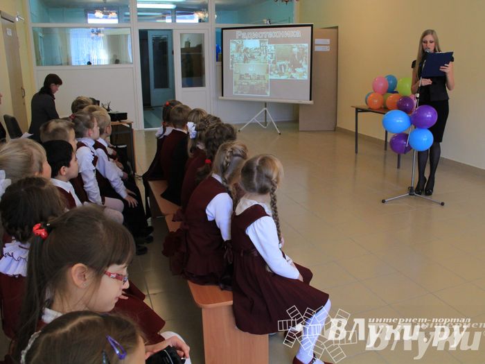 Великолукских лицеистов посвятили в «Маленькие мастера»