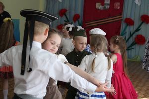 Стихи и песни о Великой Победе исполнили ребята детского сада №1