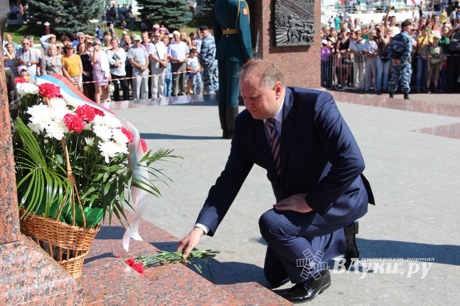 Военный парад в Великих Луках, часть II (ФОТО)