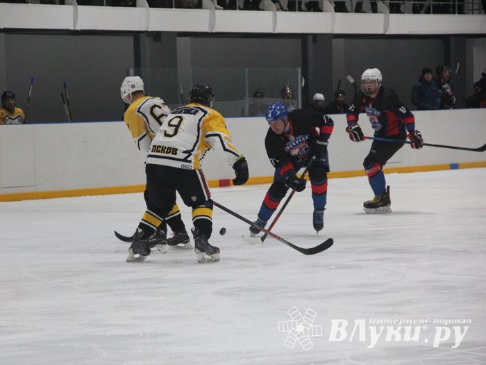 Великолукский «Экспресс» одержал победу в игре с псковскими «Медведями» (ФОТО)