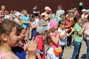 В Великих Луках отмечают День защиты детей 