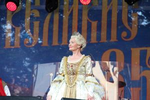 Людмила Чурсина и Пелагея поздравили Великие Луки с 850-летием (ФОТО)