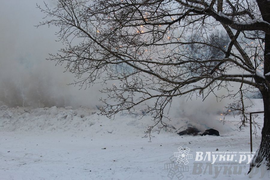 Реконструкция битвы за освобождение Великих Лук