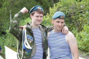 В Великих Луках отмечают День ВДВ (ФОТО)