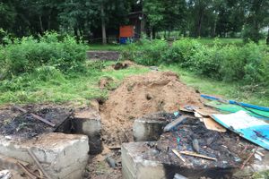 В Великих Луках убрали старое колесо обозрения (ФОТО)