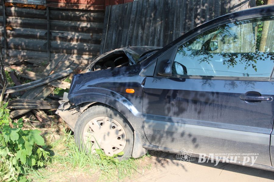 Ещё одно ДТП на Третьей Ударной Армии (ФОТО)