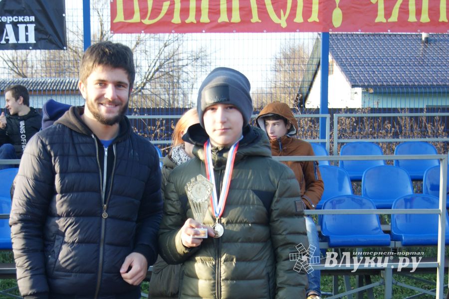 В Великих Луках завершился турнир по дворовому футболу (ФОТО)